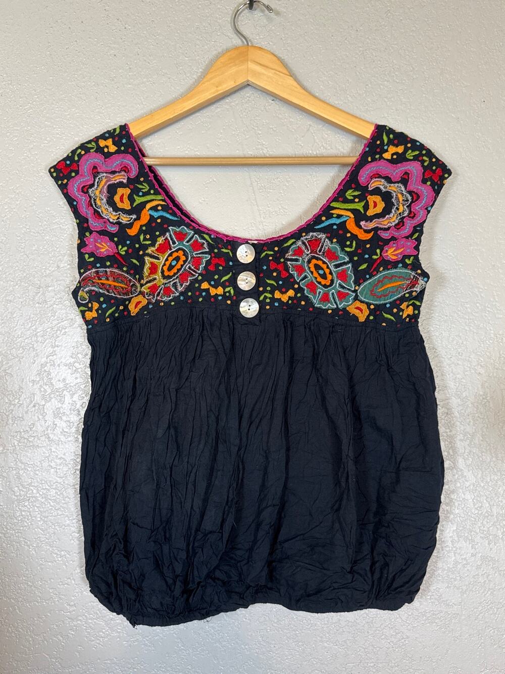 Vintage Embroidered Mexican Blouse Womens Small Multicolor Cap Sleeves Black